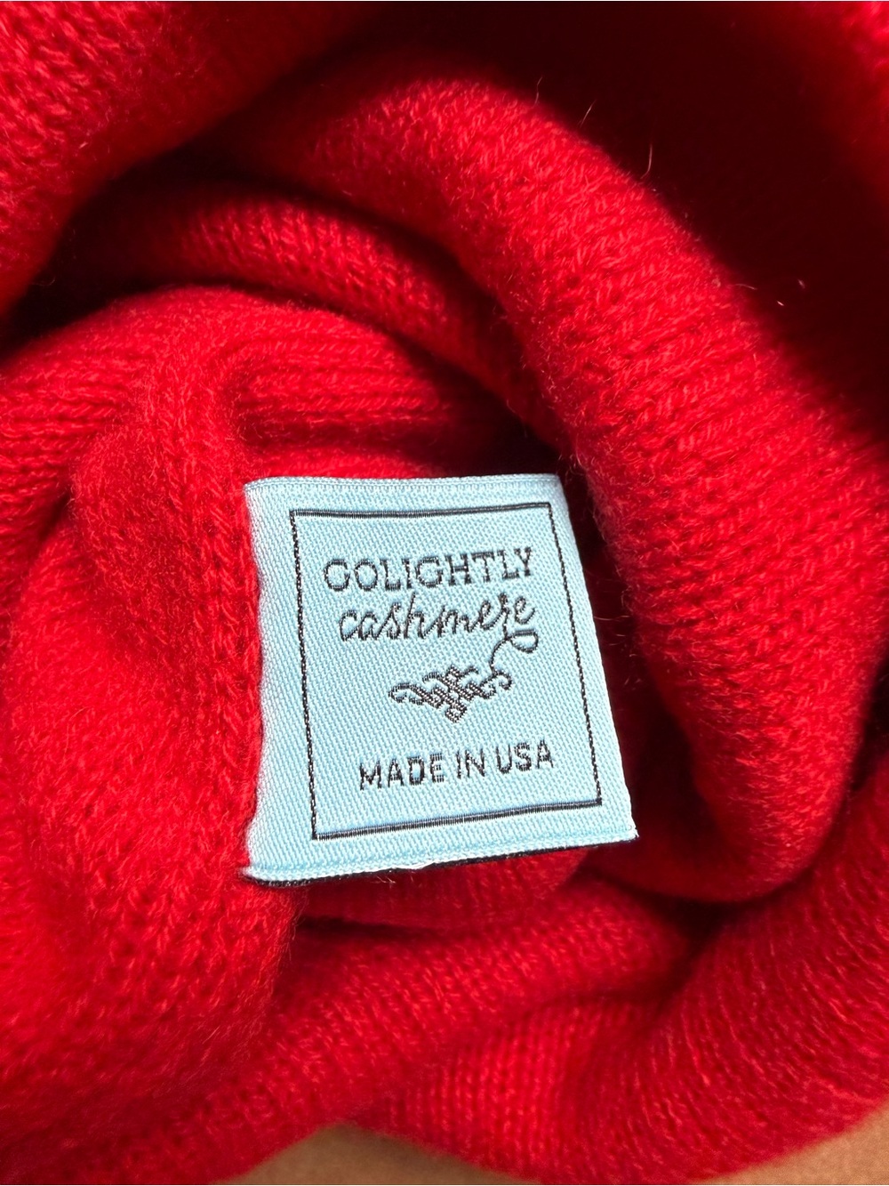 Golightly Cashmere Featherweight Watchcap in ruby - Picture 4 of 4
